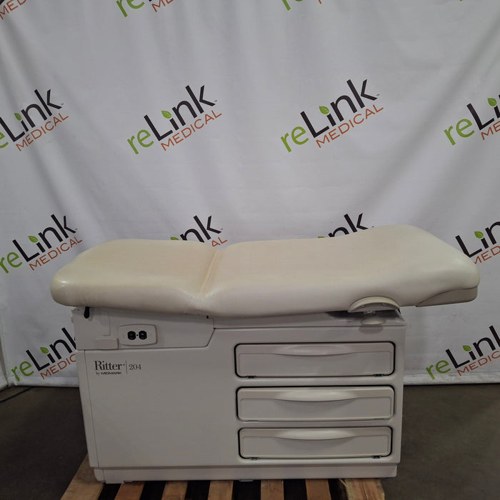 Midmark Midmark 204 Exam Table Exam Chairs / Tables reLink Medical