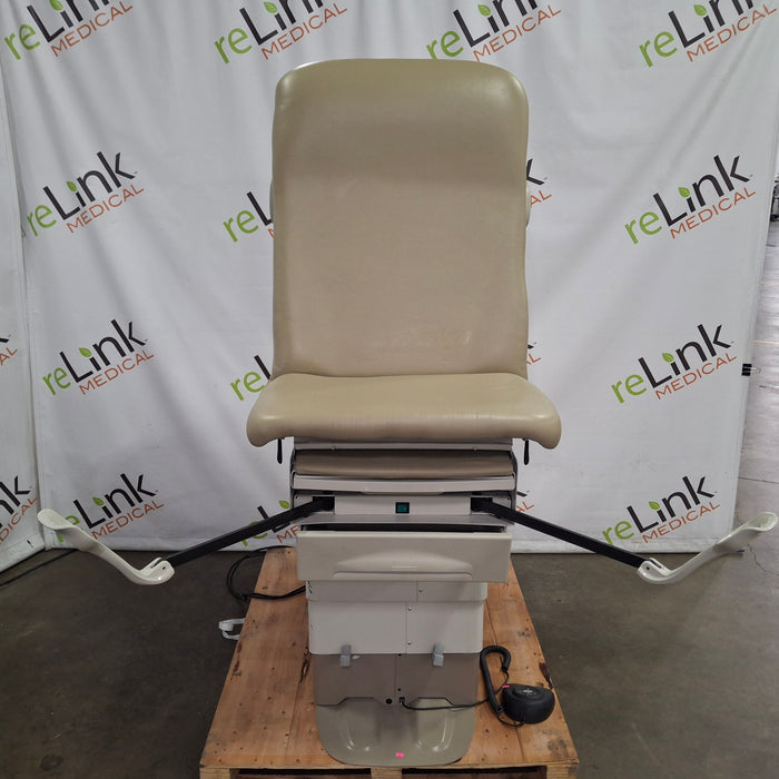 Midmark 223 Hi-Lo Power Barrier Free Procedure Exam Table