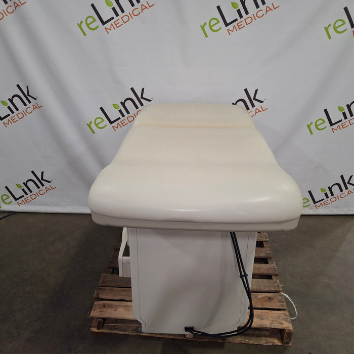 Midmark Midmark 204 Exam Table Exam Chairs / Tables reLink Medical