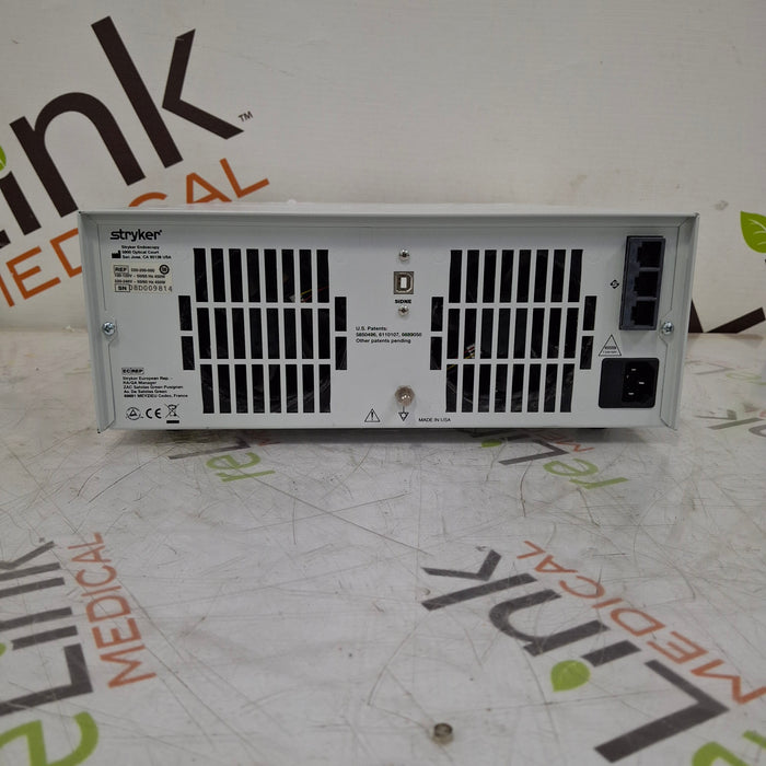 Stryker X8000 Light Source