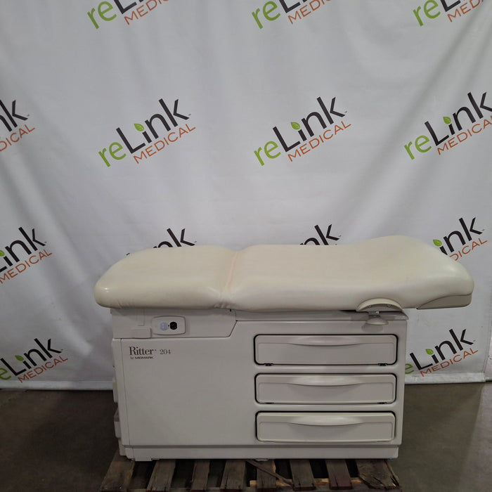 Midmark Midmark 204 Exam Table Exam Chairs / Tables reLink Medical