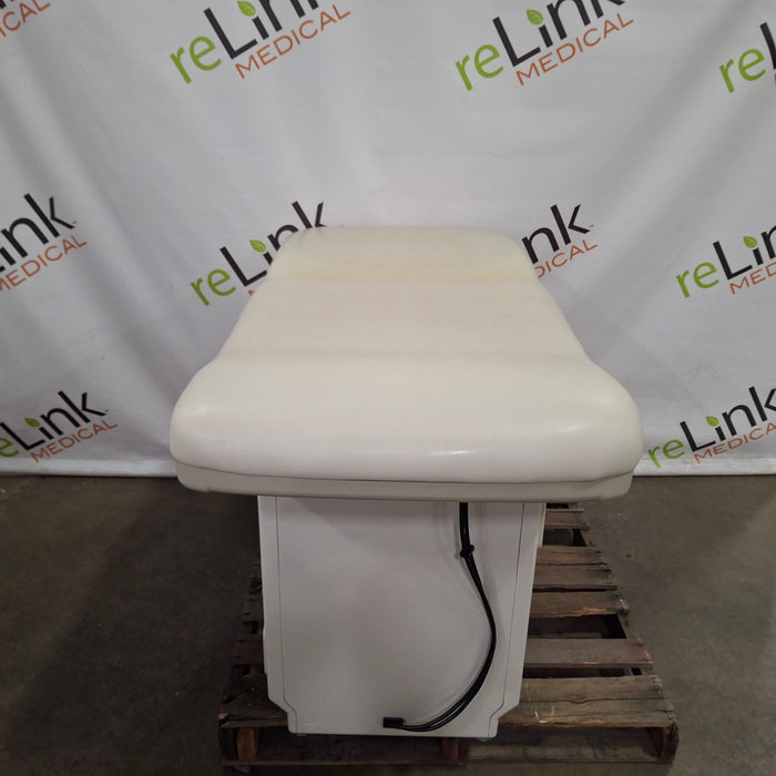 Midmark Midmark 204 Exam Table Exam Chairs / Tables reLink Medical