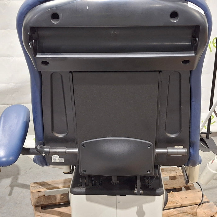 Midmark 647 Podiatry Chair