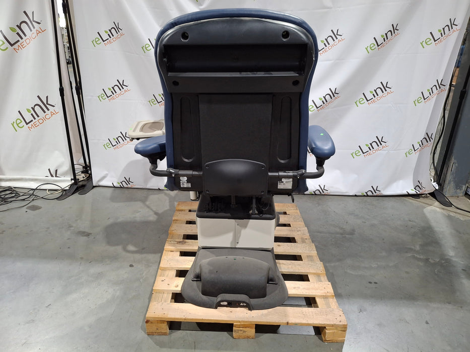Midmark 647 Podiatry Chair