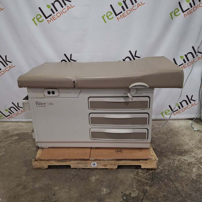 Midmark 204 Exam Table