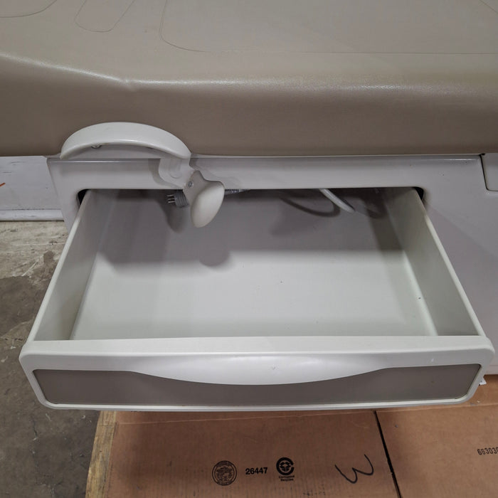 Midmark 204 Exam Table