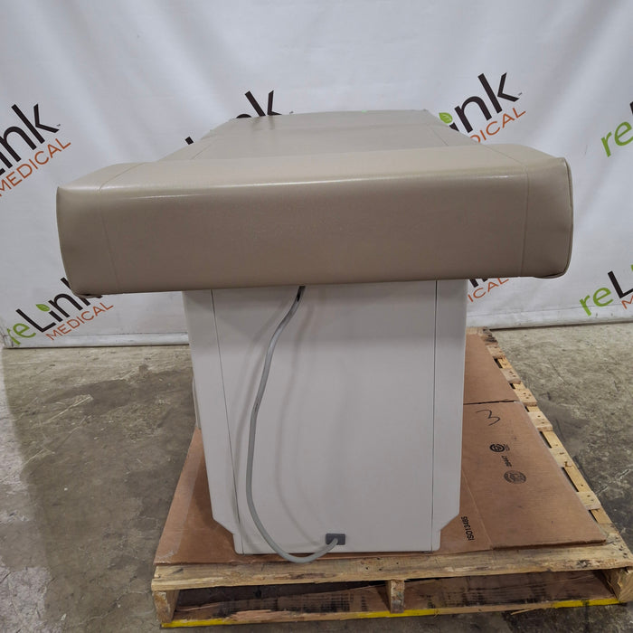 Midmark 204 Exam Table