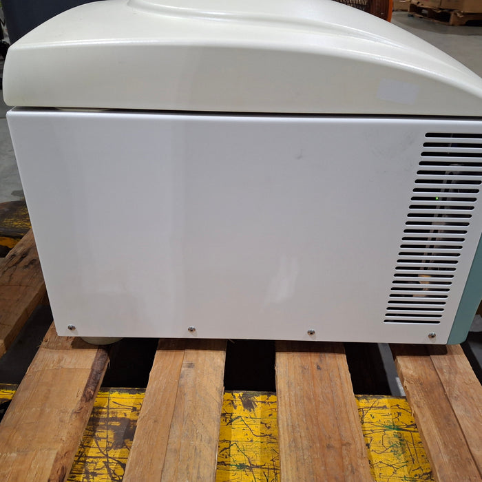 Hettich Instruments Rotina 380 Bench Top Centrifuge