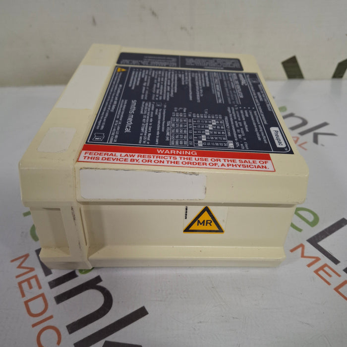 Smiths Medical 200D VentiPAC Ventilator