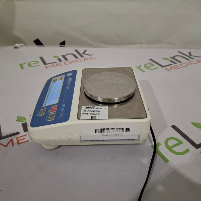 A&D HT-120 Compact Scale