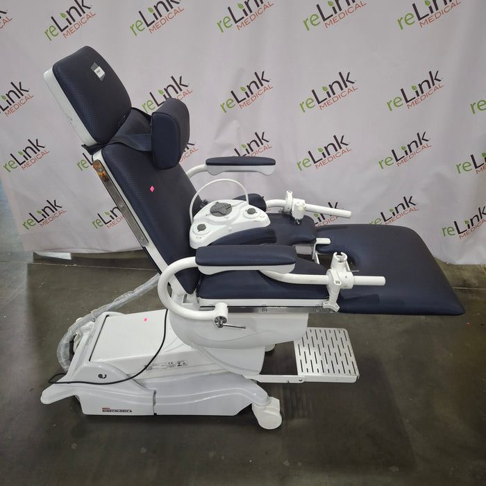 Olsen Mesa Performance Exam Chair
