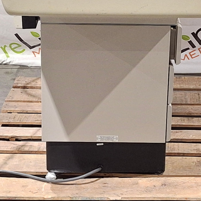 Midmark 404 Exam Table