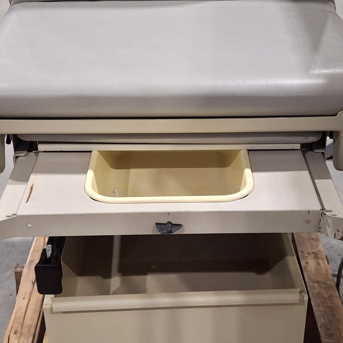 Midmark 404 Exam Table
