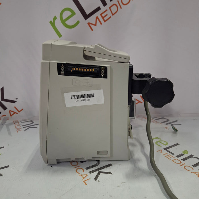 CareFusion Alaris 8015 Large Screen POC Infusion Pump