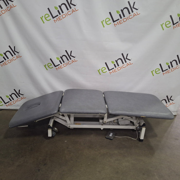 Huntleigh 9232 Adjustable Treatment Table