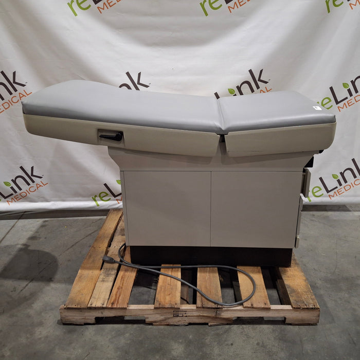 Midmark 404 Exam Table