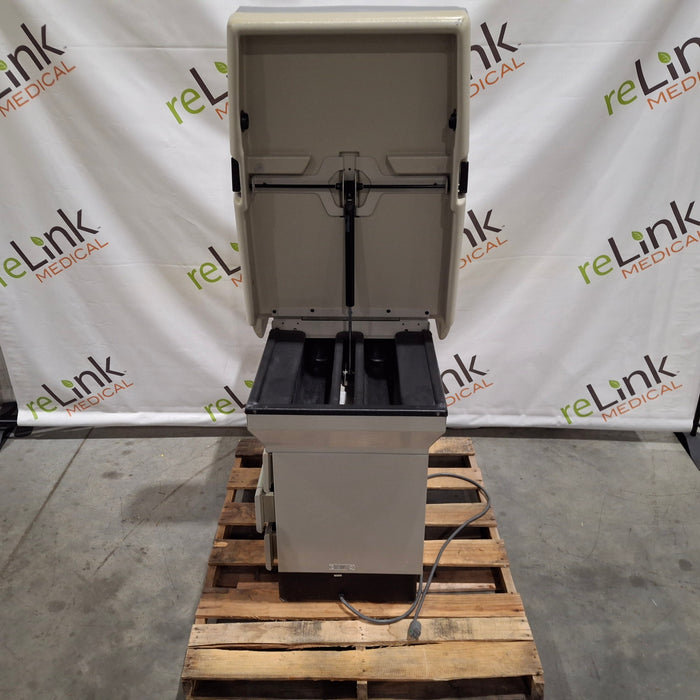 Midmark 404 Exam Table