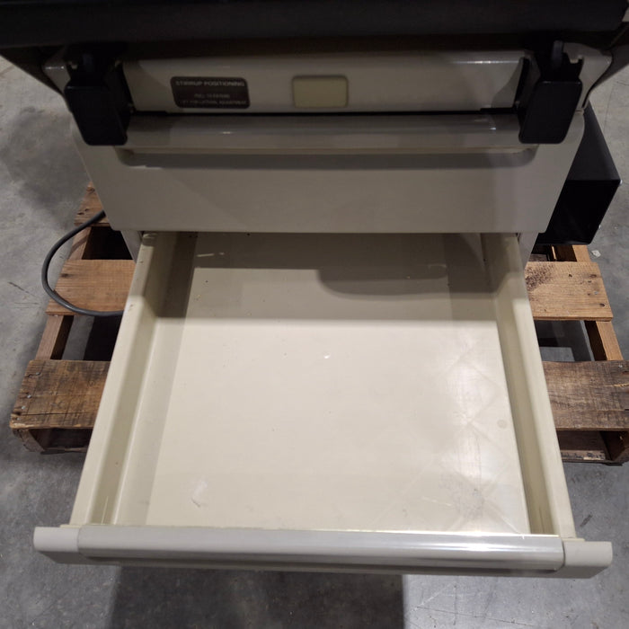 Midmark 404 Exam Table