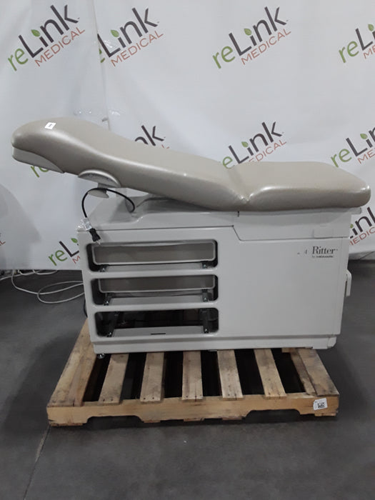 Midmark 204 Exam Table