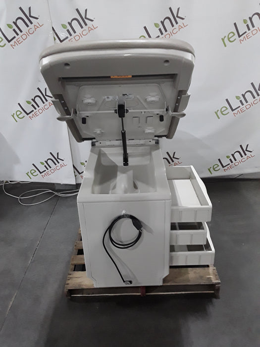 Midmark 204 Exam Table