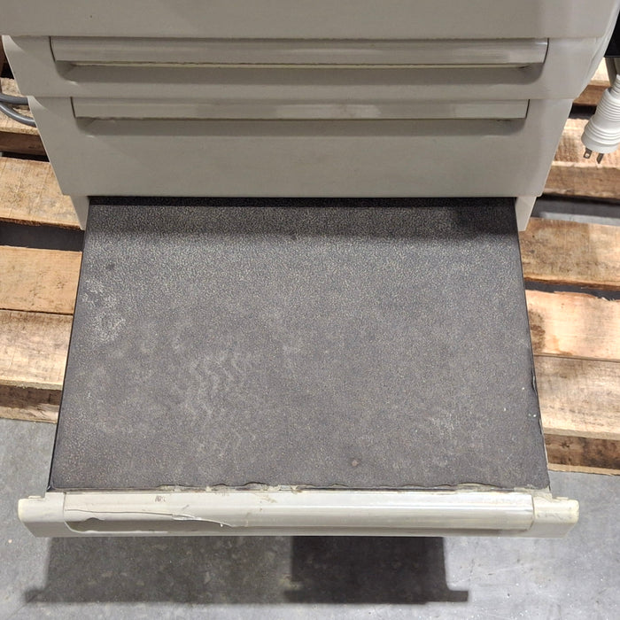 Midmark 404 Exam Table