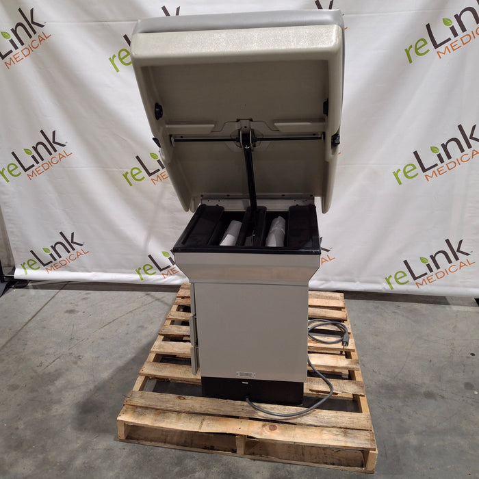 Midmark 404 Exam Table