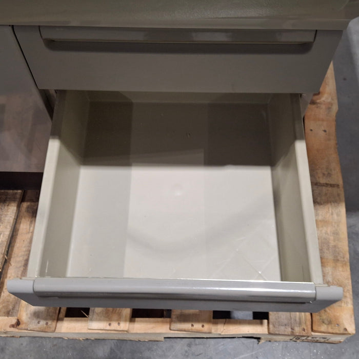 Midmark 404 Exam Table