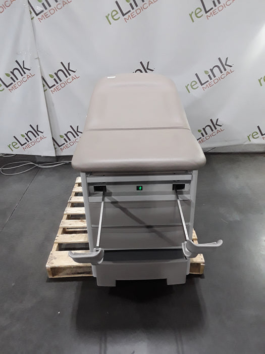 Brewer 5000 Access Exam Table