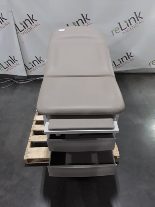 Brewer 5000 Access Exam Table