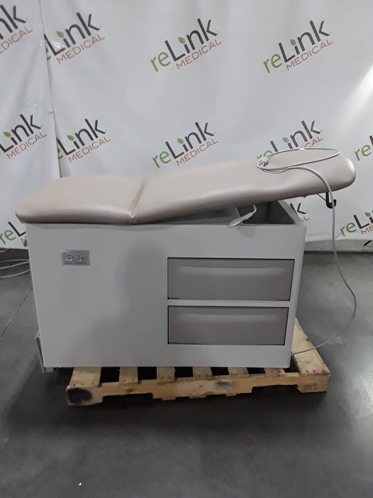 Brewer 5000 Access Exam Table