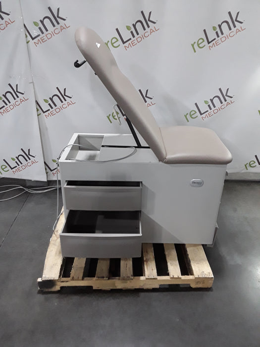 Brewer 5000 Access Exam Table