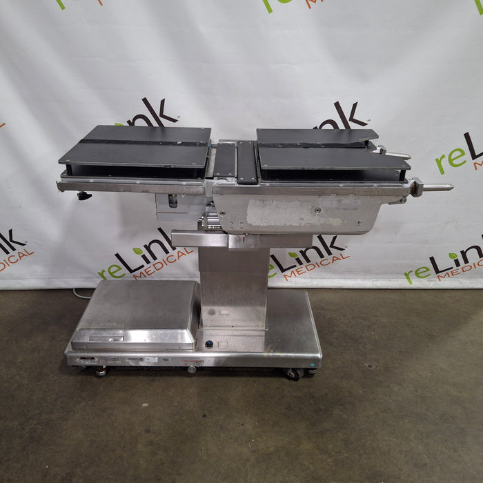 Skytron 3501B Surgical Table