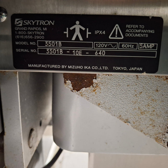 Skytron 3501B Surgical Table