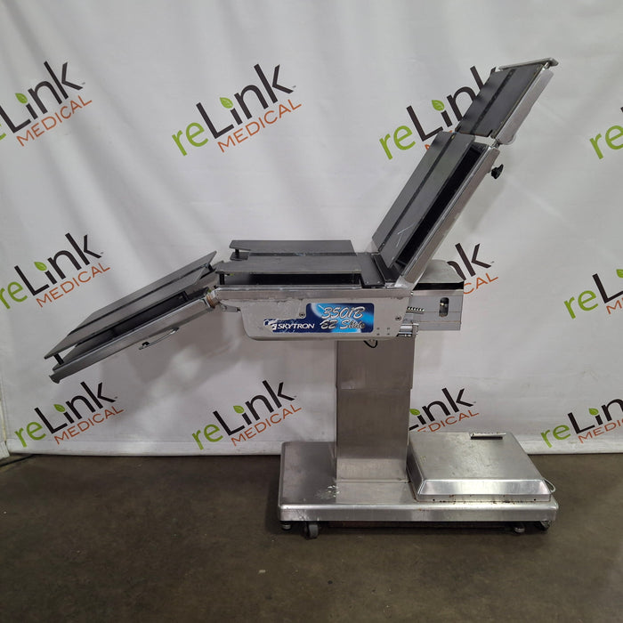 Skytron 3501B Surgical Table
