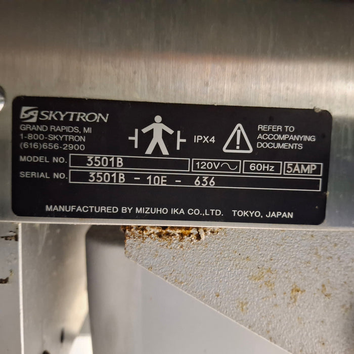 Skytron 3501B Surgical Table