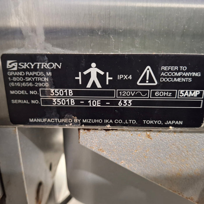 Skytron 3501B Surgical Table