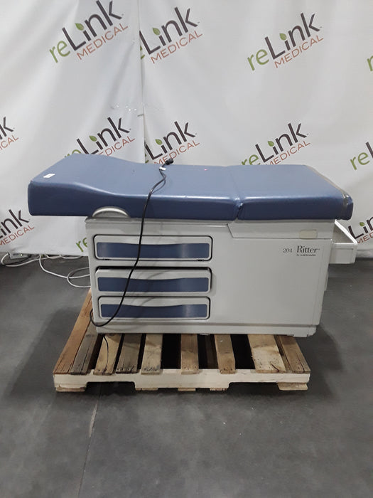 Midmark 204 Exam Table