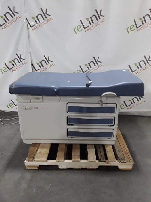 Midmark 204 Exam Table