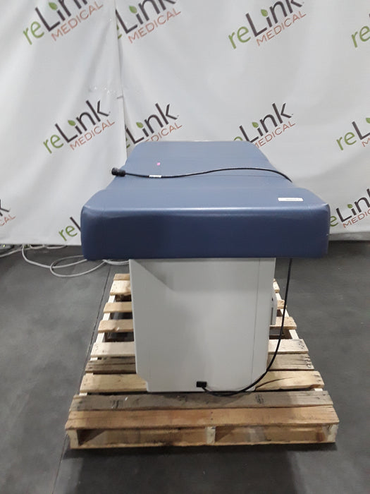 Midmark 204 Exam Table