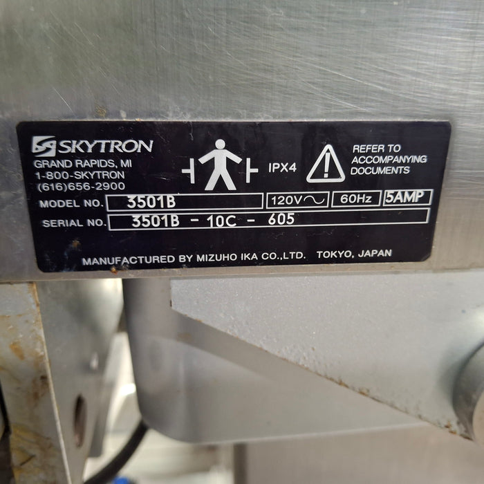 Skytron 3501B Surgical Table