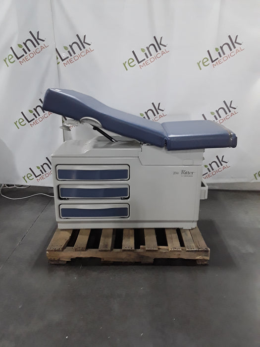 Midmark 204 Exam Table