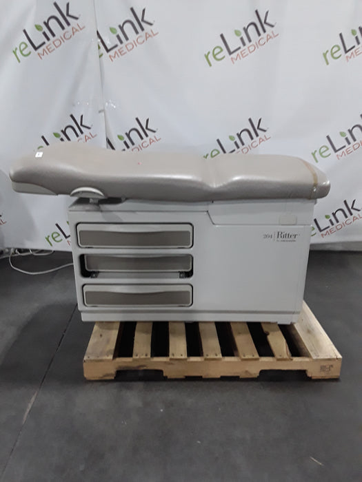 Midmark 204 Exam Table