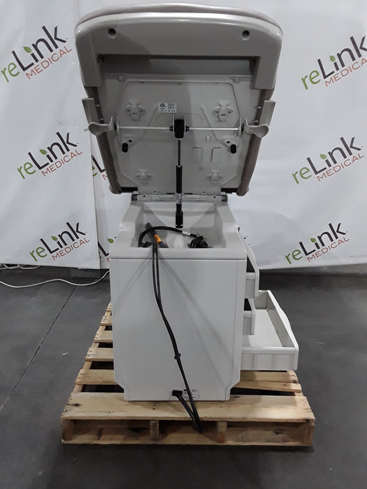 Midmark 204 Exam Table