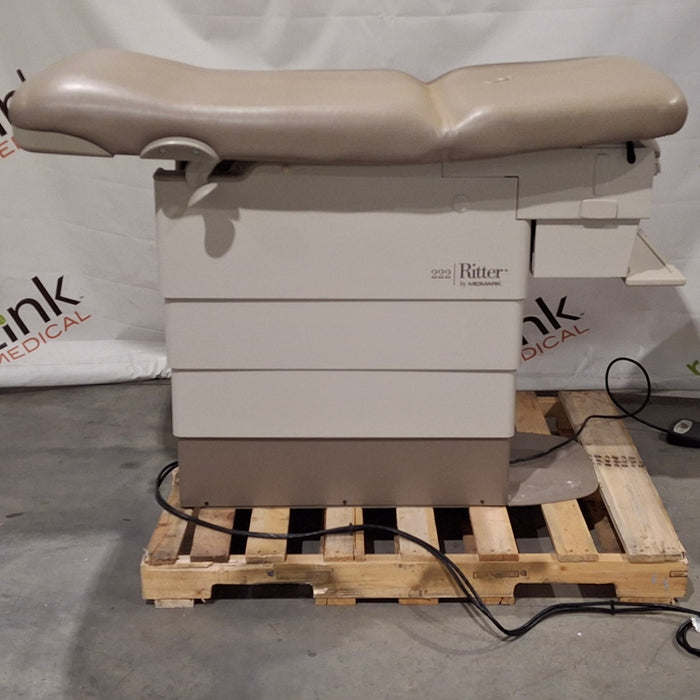 Midmark 222 Procedure Chair
