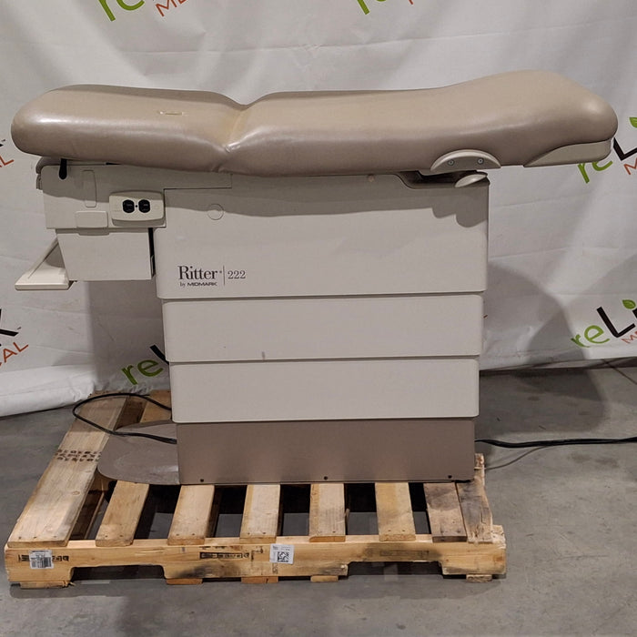 Midmark 222 Procedure Chair