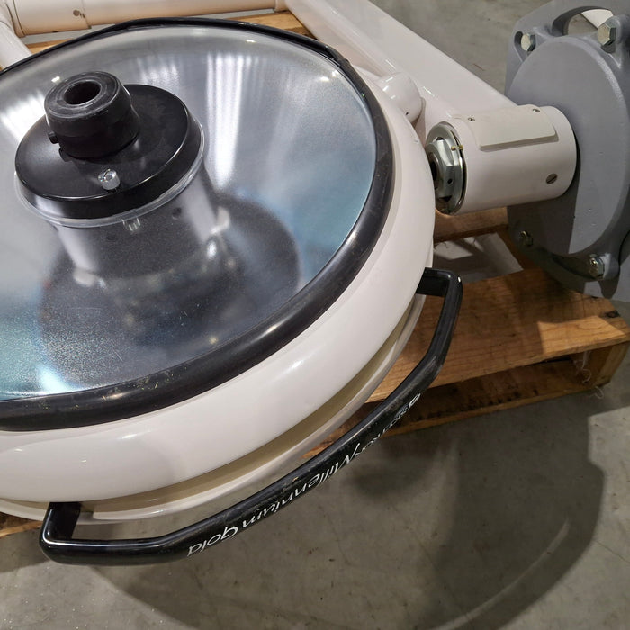 Skytron Millenium Gold Surgical Light