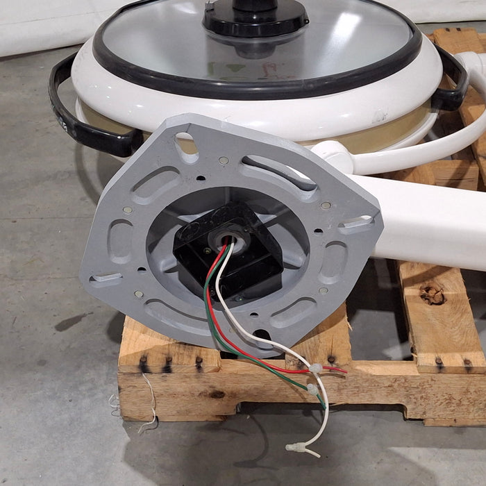 Skytron Millenium Gold Surgical Light