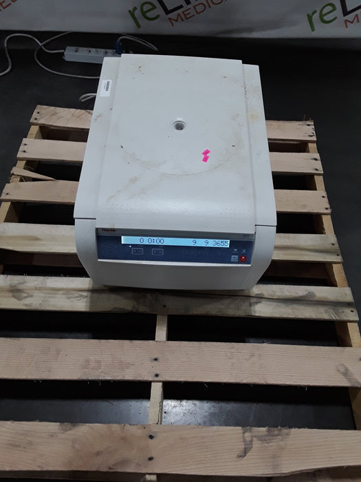 Thermo Scientific Sorvall ST16 Centrifuge