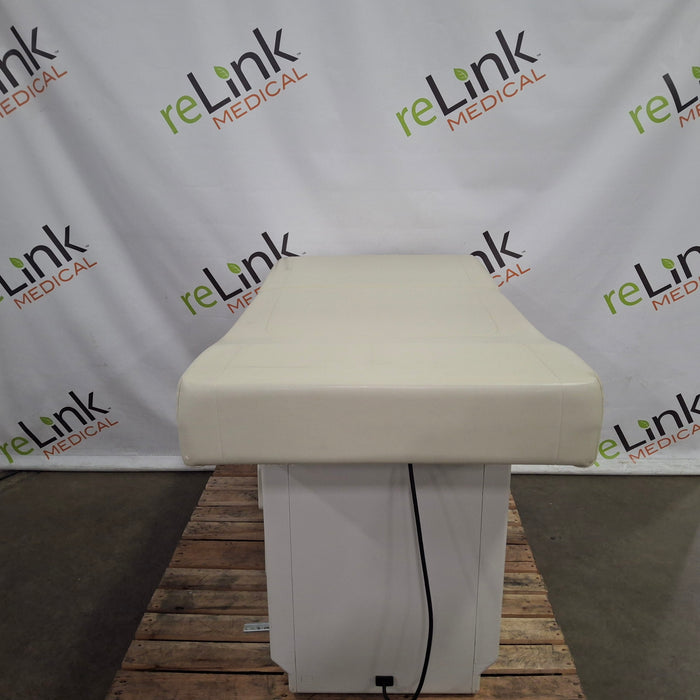Midmark 204 Exam Table