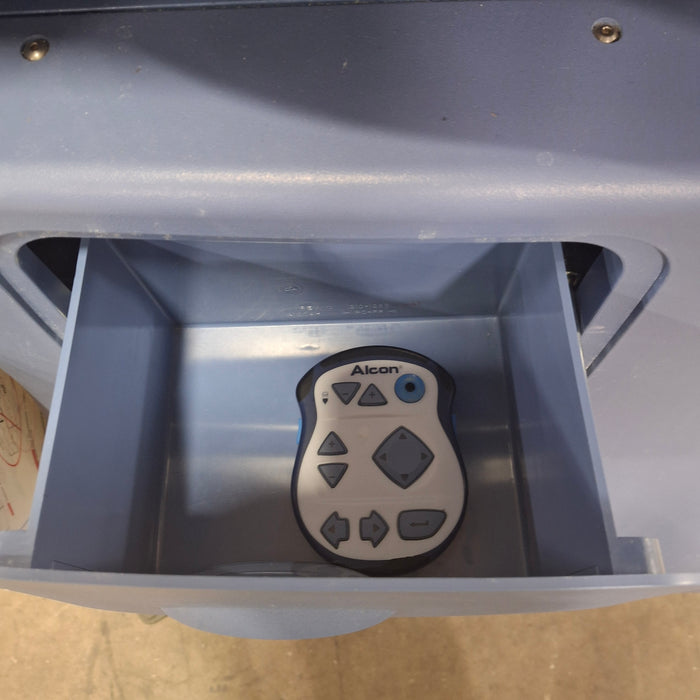 Alcon Laboratories Inc Infiniti w/ Ozil Phacoemulsifier